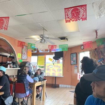 El Navegante Restaurant - Inside - Mexican Near Me - Los Angeles, California El Navegante Restaurant - Inside - Mexican Near Me - Los Angeles, California