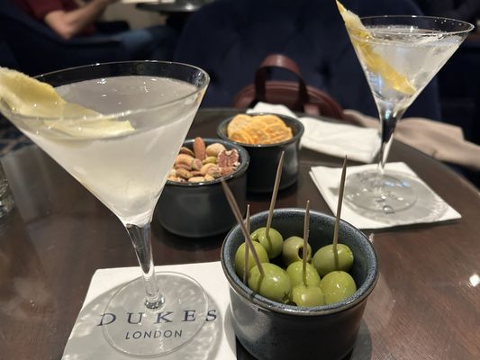 Dukes London by null