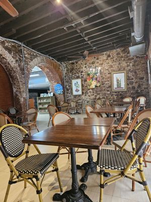 Gladys' Café by null