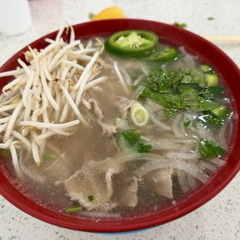 Thanh Binh Restaurant - Large pho with rare steak - Vietnamese Near Me - Anaheim, California Thanh Binh Restaurant - Large pho with rare steak - Vietnamese Near Me - Anaheim, California