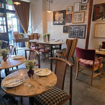 The Pie Room by Curtis Stone - Bakeries Near Me - Beverly Hills, California The Pie Room by Curtis Stone - Bakeries Near Me - Beverly Hills, California
