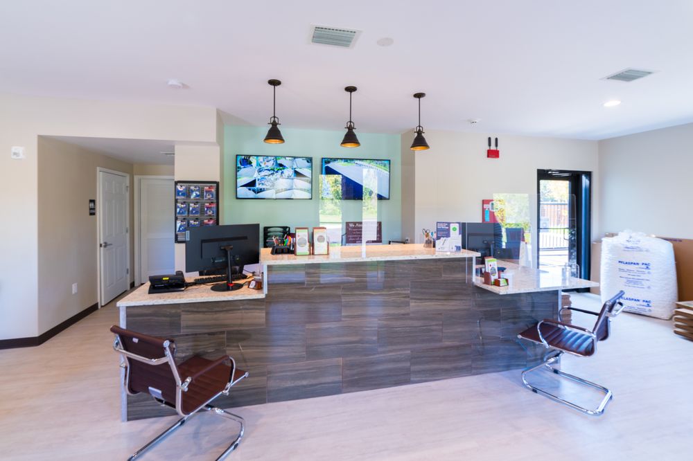 LITHIA STORAGE 5241 Lithia Springs Rd, Lithia, Florida Self Storage