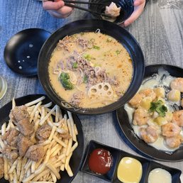 popcorn chicken with 19 Gold Fries 招牌薯條; Walnut Prawns; Mala Udon 麻辣烏龍麵