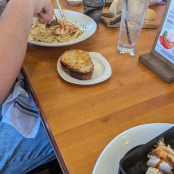 Market Broiler - Orange - Chicken Fettuccine Alfredo - New American Near Me - Orange, California Market Broiler - Orange - Chicken Fettuccine Alfredo - New American Near Me - Orange, California
