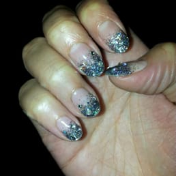 Graduation with four stones on each finger. Sparkly! Graduation with four stones on each finger. Sparkly!