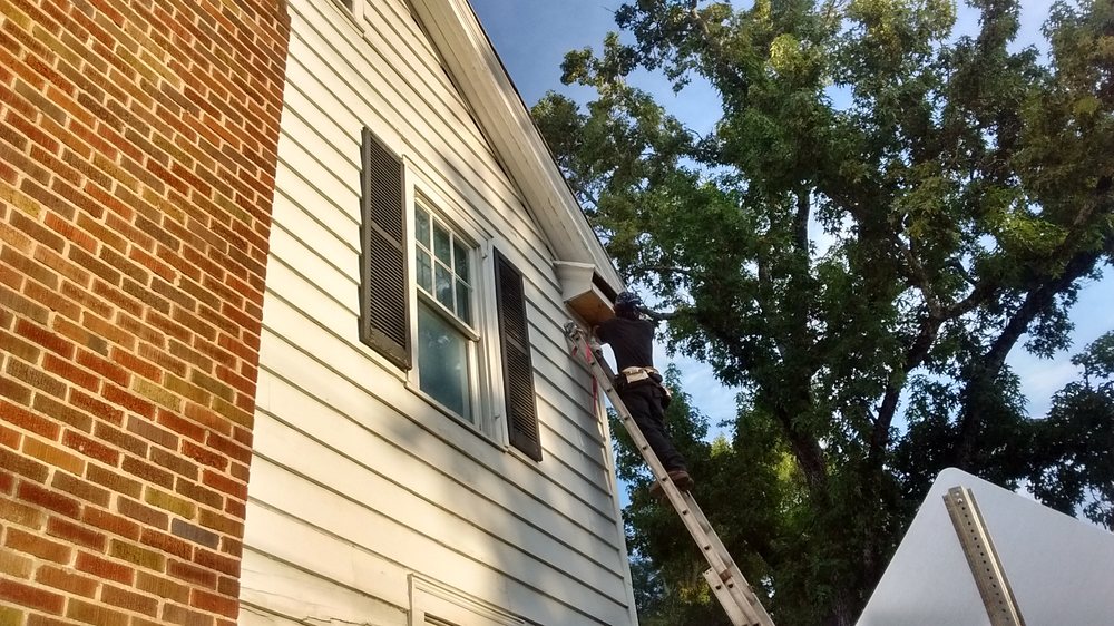 Slide of Guys & A Truck