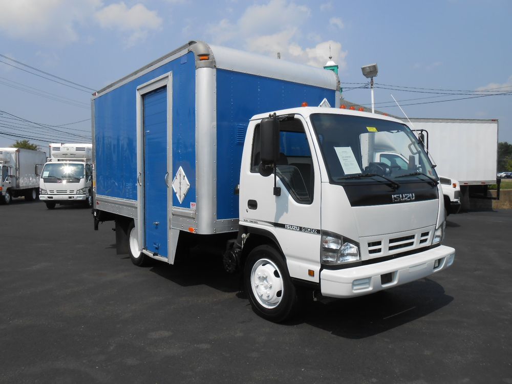 INTEGRITY AUTO GROUP Updated September 2024 37 Photos 2023 E