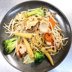 Pad Thai Classic - 93. Chow Mein