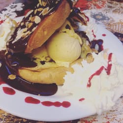 Vertigo - On a succombé au chou XXL alias me profiterole géant : juste parfaite ! Le chou était trop bon