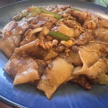 LoveMama - Pad Kee Mao - Thai Near Me - New York, New York LoveMama - Pad Kee Mao - Thai Near Me - New York, New York