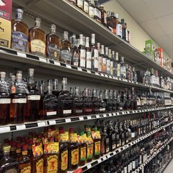 Paradise Wines & Spirits - Liquor