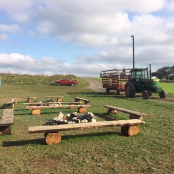 Duncan's Corn Maze - Larger groups can be accomodated !  This station has a double pit for double the fun ! - Attraction Farms Near Me - Robesonia, Pennsylvania
