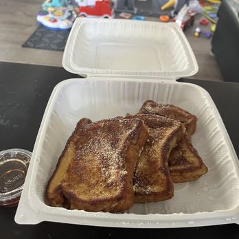 Eggs 'n Things - Hawaiian Sweet Bread French Toast - Breakfast & Brunch Near Me - Honolulu, Hawaii