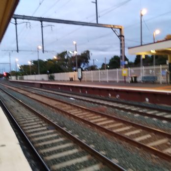 Mordialloc railway station - Platform - Train Stations Near Me