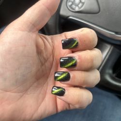 VN Nails - Green cat eye nails