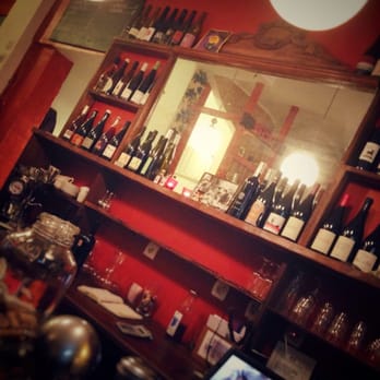 La Barette Rouge - Le bar - Wine Bars Near Me - Paris, 75