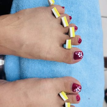 Tami-A Nails Salon - Amazing design - Nail Salons Near Me - Honolulu, Hawaii