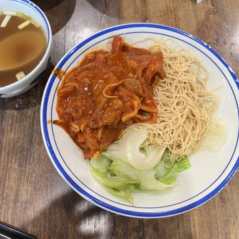 Wonton Guy - Chili tomato sauce with shredded pork lo mein - Chinese Near Me - Edison, New Jersey Wonton Guy - Chili tomato sauce with shredded pork lo mein - Chinese Near Me - Edison, New Jersey