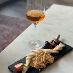 Truckle Cheesemongers - Alma de Cerron cheeseboard