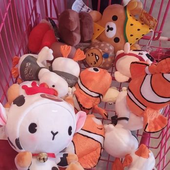 Claw & Kitty - Arcades Near Me - Markham, Ontario