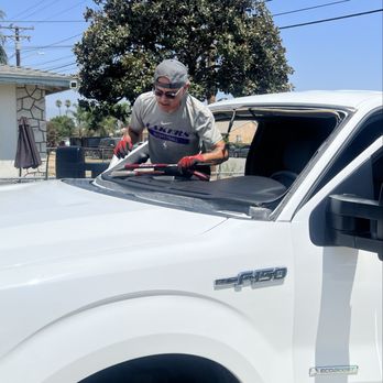 A New Vision Auto Glass - Adding the adhesive - Windshield Installation & Repair Near Me - Highland, California A New Vision Auto Glass - Adding the adhesive - Windshield Installation & Repair Near Me - Highland, California