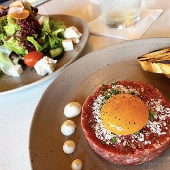 MW Restaurant - New American Near Me - Honolulu, Hawaii