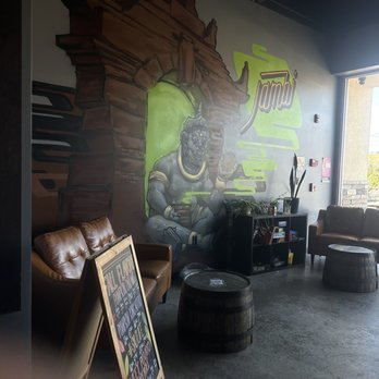 Yellow King Brews - Coffee & Tea Near Me - Wallingford, Connecticut Yellow King Brews - Coffee & Tea Near Me - Wallingford, Connecticut