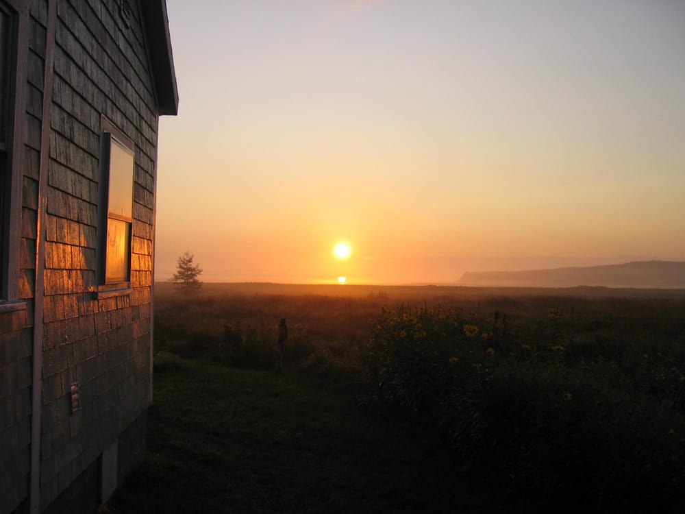 LUBEC BAY COTTAGE Updated September 2024 S Lubec Rd, Lubec, Maine