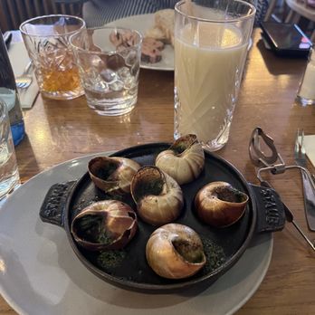 La Maison de l'Aubrac - Snails - French Near Me - Paris, 75