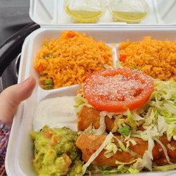 Don Chilitos Mexican Grill - Chicken taquitos plate hold the beans.