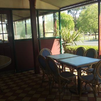 Keilor Hotel - Terrace - Bars Near Me - Keilor, VIC