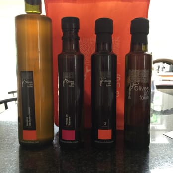 Olives en folie - They freshly pour or anything you purchase and then seal the top like fine wine. - Grocery Near Me - Westmount, Quebec Olives en folie - They freshly pour or anything you purchase and then seal the top like fine wine. - Grocery Near Me - Westmount, Quebec