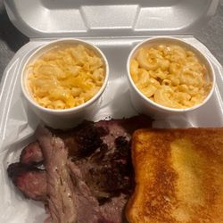 Woody's Bar-B-Q - Brisket dinner