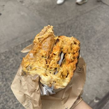 Fontys Deli Dukaan - Chicken Tikka Naanini Panini - Sandwiches Near Me - New York, New York