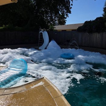 Bouncey House Rentals - Foam machine - Party Equipment Rentals Near Me - Roseville, California Bouncey House Rentals - Foam machine - Party Equipment Rentals Near Me - Roseville, California