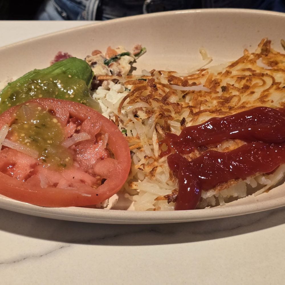 Haven Haus Cafe - Omelet with hash browns - Breakfast & Brunch Near Me - Temecula, California Haven Haus Cafe - Omelet with hash browns - Breakfast & Brunch Near Me - Temecula, California