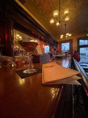 Golden Era Cocktail Bar and Lounge by null