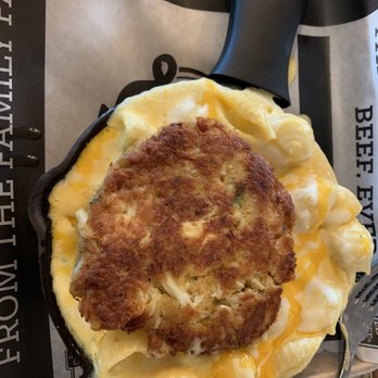 22 West Tap and Grill - They ran out of Lobster For the Mac so they substituted a crab cake - quite good!  Very rich and filling (only ate 1/2) - American Near Me - Bridgewater, New Jersey