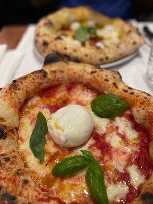 Piccolo Buco (NO PRENOTAZIONI-NO RESERVATIONS) by null