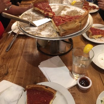 Giordano's - Pizza Near Me - Naperville, Illinois