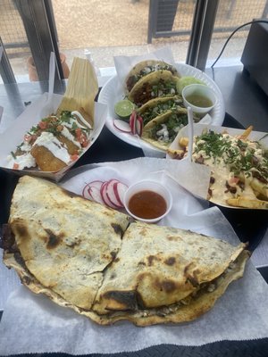 El Alebrije (Food Truck) by null