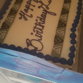 Baskin-Robbins - Birthday cake that looks nothing like Black Panther. Does not have black frosting or anything related to Black Panther at all. - Ice Cream & Frozen Yogurt Near Me - Ventura, California