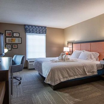 Hampton Inn Hadley-Amherst Area - Guest room - Hotels Near Me - Hadley, Massachusetts Hampton Inn Hadley-Amherst Area - Guest room - Hotels Near Me - Hadley, Massachusetts