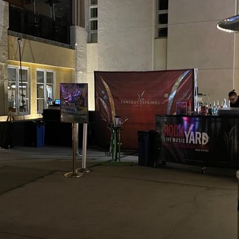 POM Restaurant - Outside - New American Near Me - Indio, California