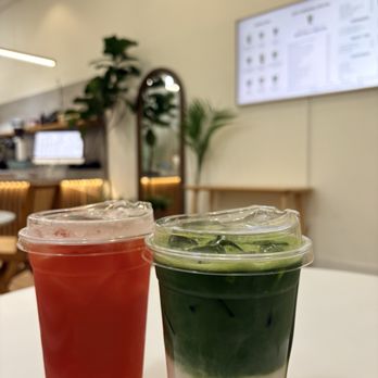 Ceré Tea - Osmaththus matcha lattee & strawberry green tea - Coffee & Tea Near Me - Burlingame, California Ceré Tea - Osmaththus matcha lattee & strawberry green tea - Coffee & Tea Near Me - Burlingame, California