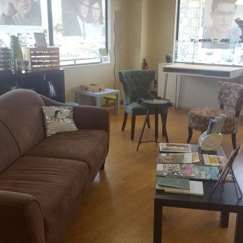 Lakeway Eye Center - Nice waiting area with beverages - Optometrists Near Me - Lakeway, Texas
