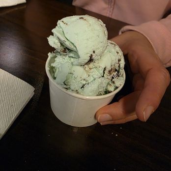 Cafe Dubai - Mint chocolate ice cream - Middle Eastern Near Me - San Antonio, Texas