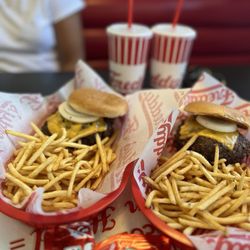 Freddy's Frozen Custard & Steakburgers