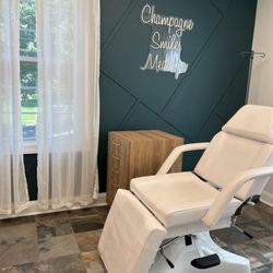 Champagne Smiles: Richard Champagne, DMD