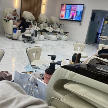 Nail Lab - Nail Salons Near Me - Raleigh, North Carolina Nail Lab - Nail Salons Near Me - Raleigh, North Carolina
